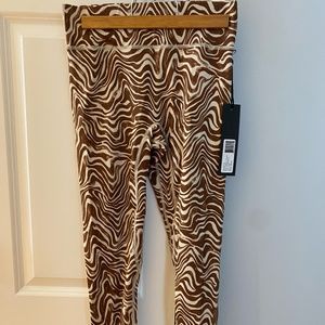 New Noli Groove MVP Legging Color Cream/Brown Size Small NWT